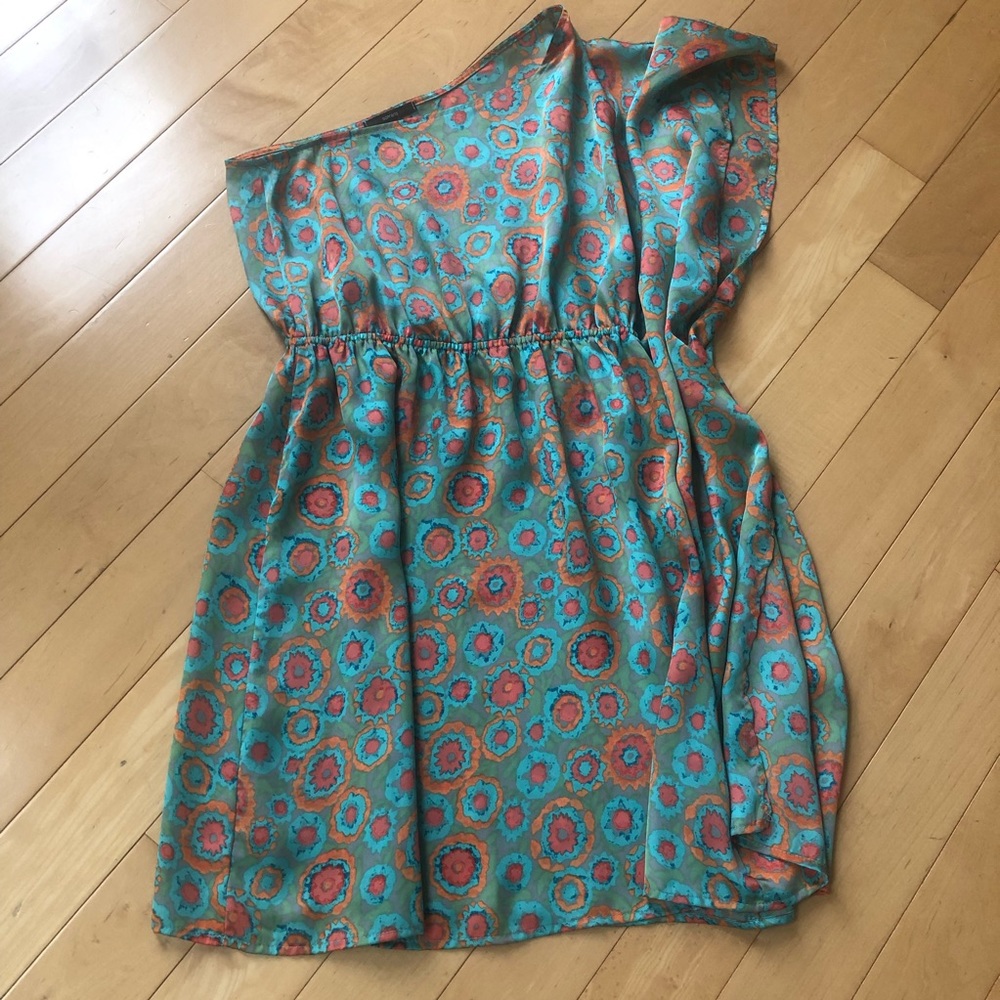 Soprano Silky One Shouldered Dress